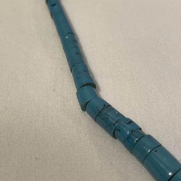 Turquoise Puka Shell Beaded Necklace Carved Mother of Pearl Pendant Vintage - Picture 10 of 10